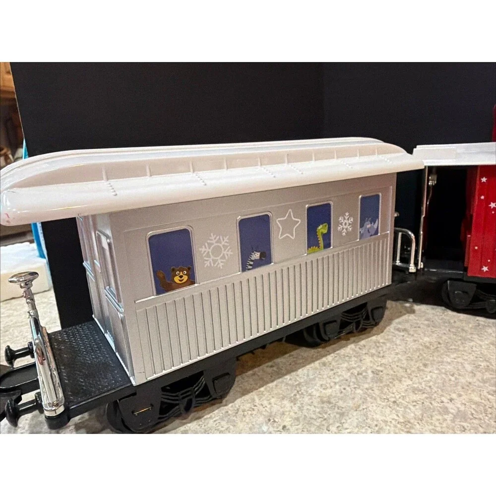 Geoffrey's  Express Battery Powered Large Holiday Train 3 cars. tested and works - Picture 4 of 7